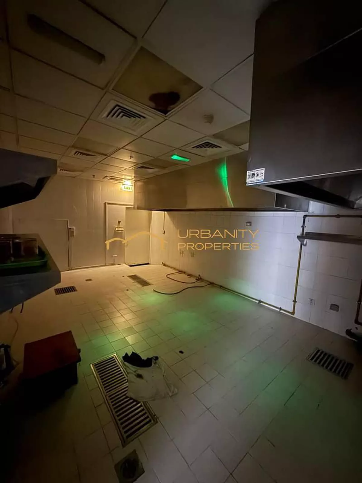 Retail Shop for Rent in Bay Central 3, Dubai Marina-3-3