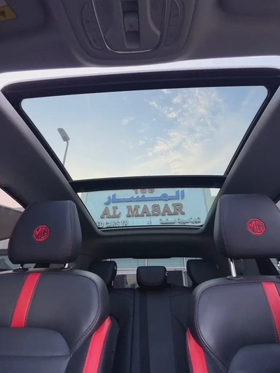 2024 MG ZS Trophy - GCC Specs - FREE ACCIDENT FAST OWNER FULL OPTION ORIGINAL PAINT FULL SERVICE CON-17