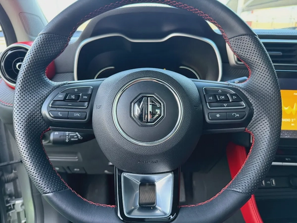 2024 MG ZS Trophy - GCC Specs - FREE ACCIDENT FAST OWNER FULL OPTION ORIGINAL PAINT FULL SERVICE CON