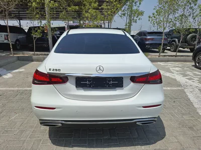 Mercedes-Benz E250 2022 full option-4