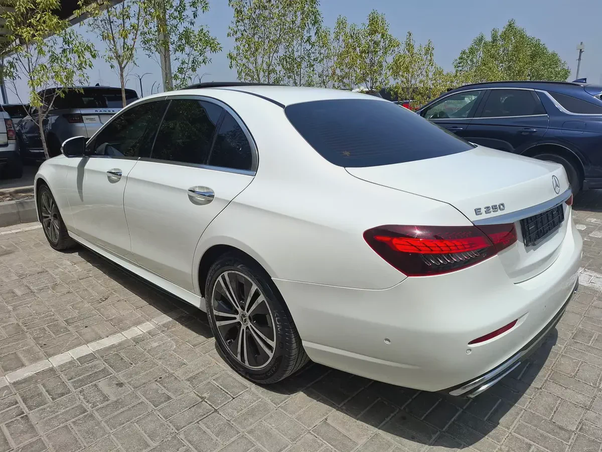 Mercedes-Benz E250 2022 full option-5-5