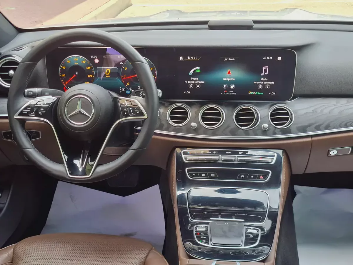 Mercedes-Benz E250 2022 full option-7-7