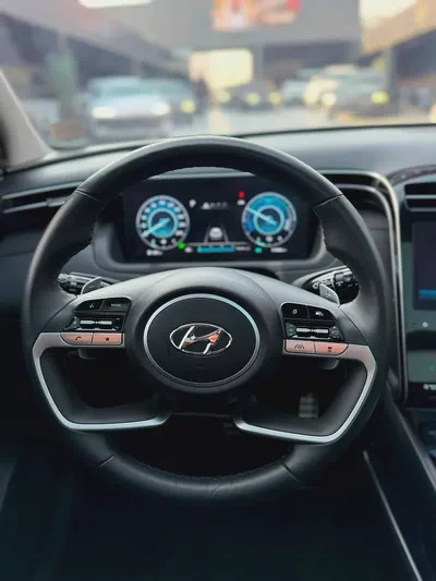 Hyundai Tucson 2023 Platinum Edition - Korean Specs - Like New-14