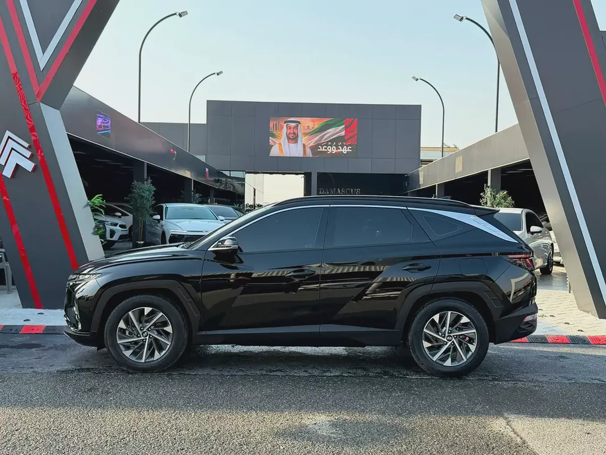 Hyundai Tucson 2023 Platinum Edition - Korean Specs - Like New-5-5