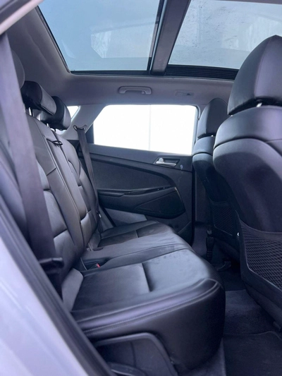 Hyundai Tucson 2019 Hyundai Tucson Full Option 2.4L V4 - AWD 4x4 - Rear Camera - Leather Seat - Panoramic Sunroof-17
