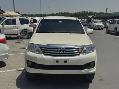 Toyota fortuner 2015 whitecolor GCc calen car-0