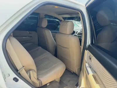 Toyota fortuner 2015 whitecolor GCc calen car-4
