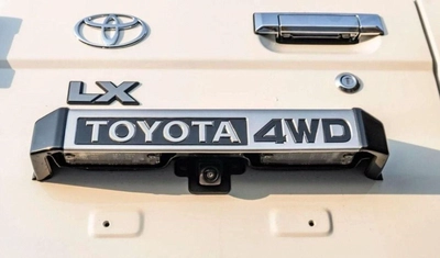 Toyota Land Cruiser 70 Toyota LC76 2.8l Diesel Automatic Full Option 2024-17