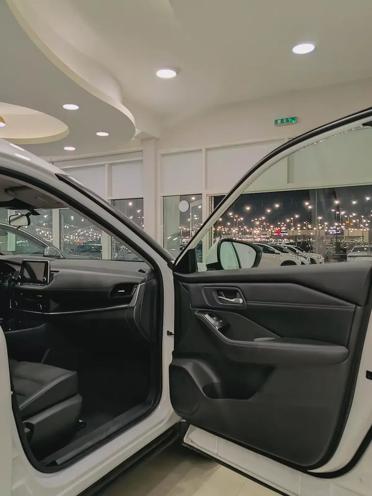 Nissan Rogue Platinum 2025 - Top of the Line - American Specs-12-12