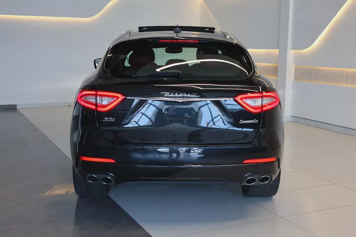 Maserati Levante SQ4 granlusso -2019 -132000KM- GCC Specs-Excellent Condition-5-5