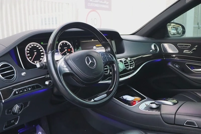 Pristine Mercedes-Benz S 550 - 2015 - Japanese Spec - Low Mileage-4