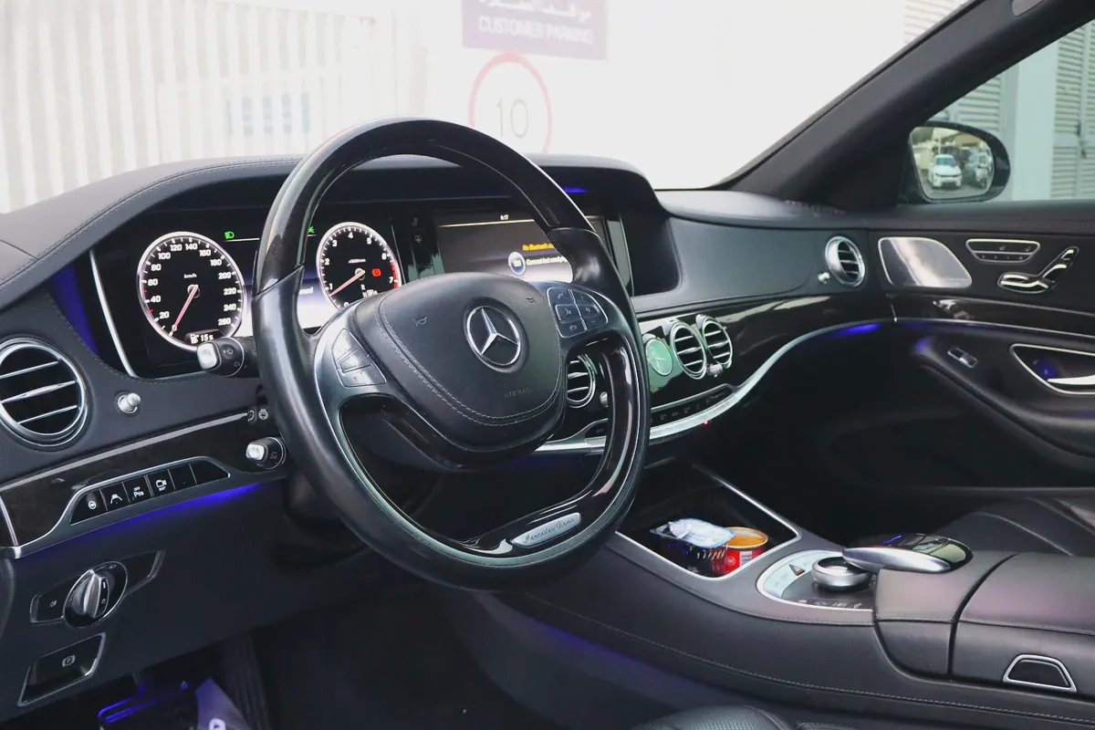 Pristine Mercedes-Benz S 550 - 2015 - Japanese Spec - Low Mileage-4-4