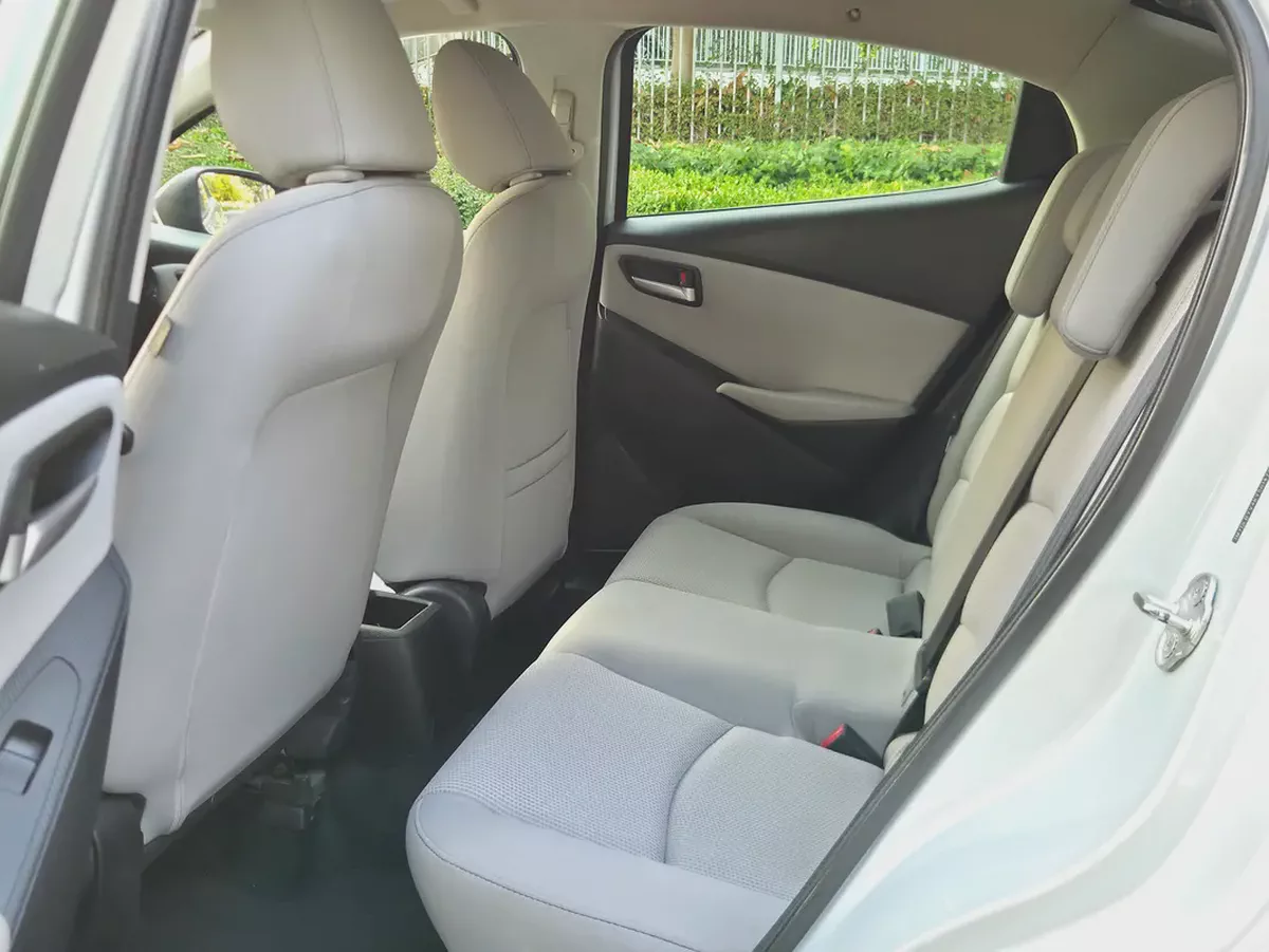 Toyota yairs Model 2019 excellent condition.-8-8