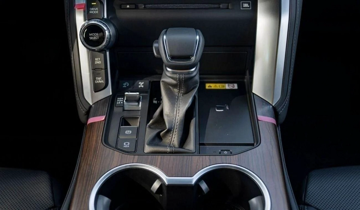 Toyota Land Cruiser LC300 VX 3.3D AT MY2025 – BLACK-1-1