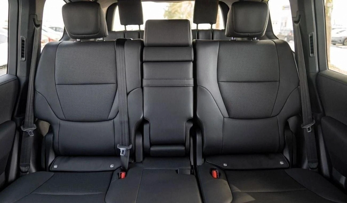 Toyota Land Cruiser LC300 VX 3.3D AT MY2025 – BLACK-19-19