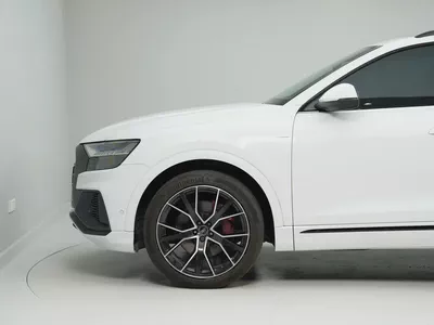 2022 Audi Q8 S line | GCC Specs | | AWD | Luxury SUV-3