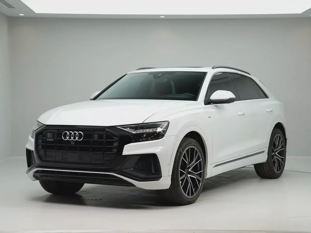 2022 Audi Q8 S line | GCC Specs | | AWD | Luxury SUV