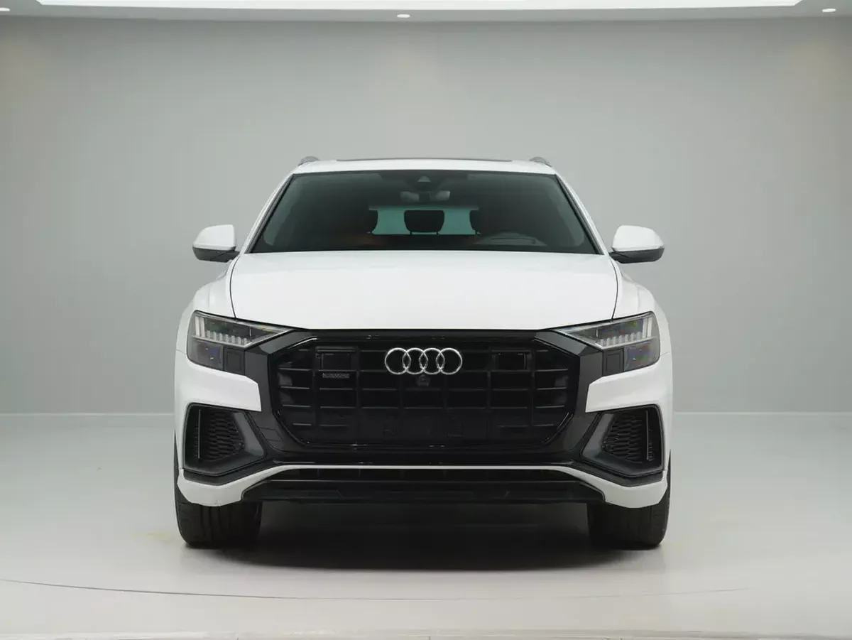 2022 Audi Q8 S line | GCC Specs | | AWD | Luxury SUV-1-1