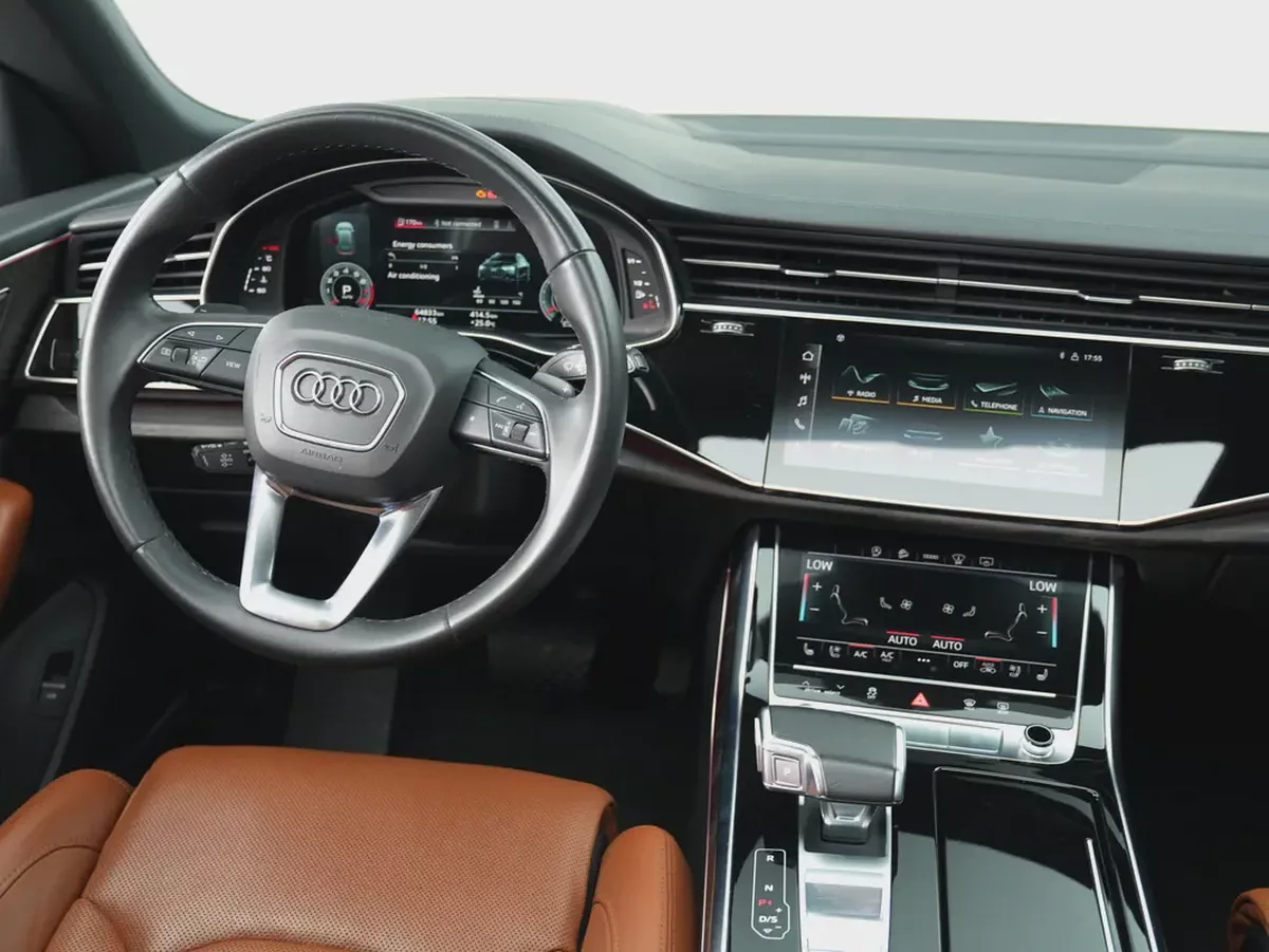 2022 Audi Q8 S line | GCC Specs | | AWD | Luxury SUV-8-8