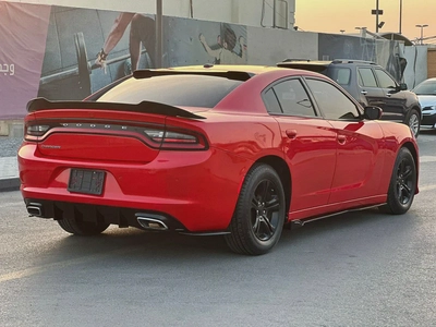 دودج تشارجر 2019 مواصفات امريكية sxt بحالة جيدة-4
