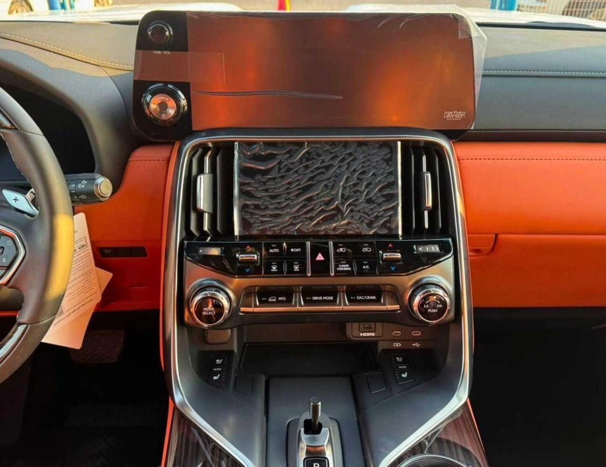 Lexus LX700h VIP HYBRID || 3.5L V6 | RADAR | 360*CAMERA | SUNROOF | REAR ENTERTAINMENT SCREEN (CODE # L7V)-19-0