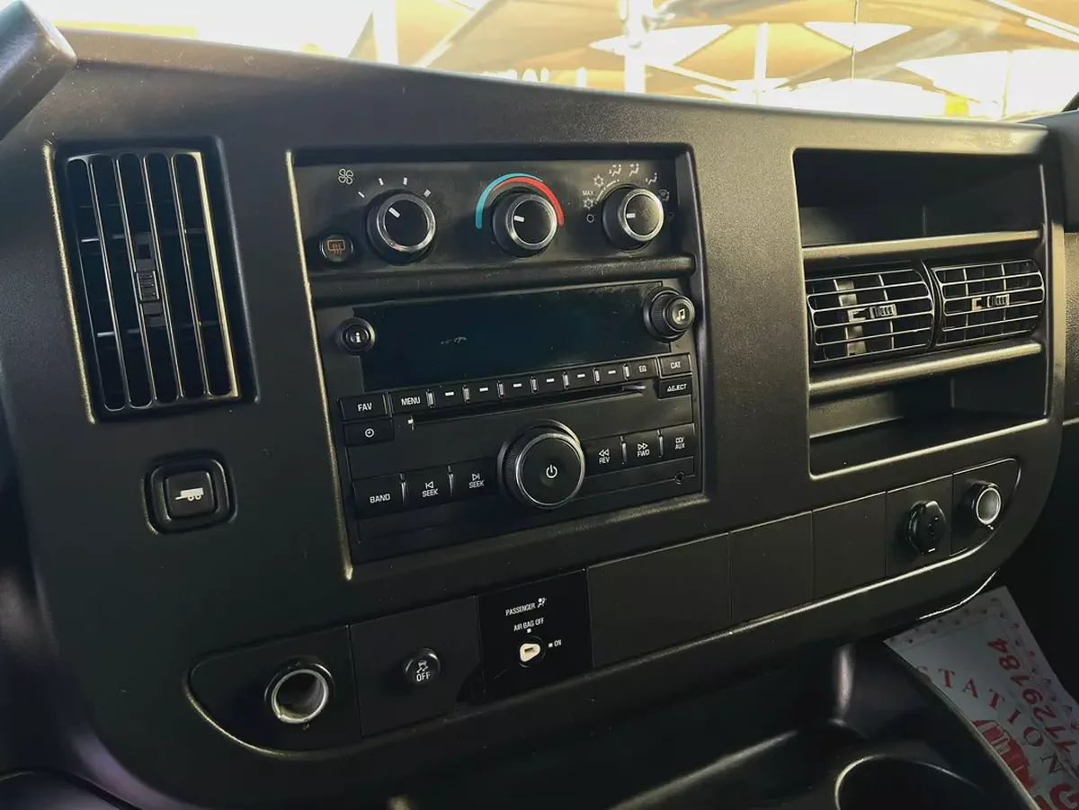 2020 | Chevrolet Express | 15 Seaters | Automatic | Petrol | Ref#990-17-17