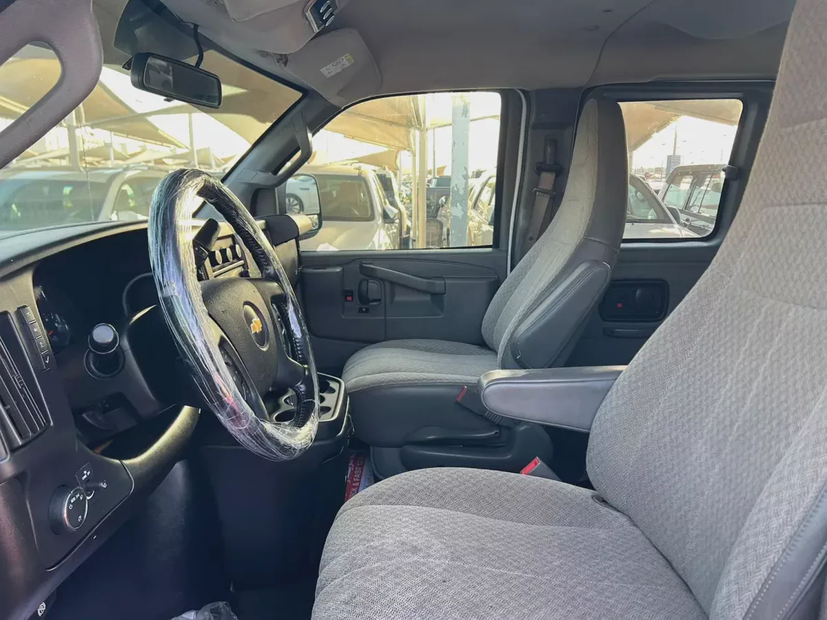 2020 | Chevrolet Express | 15 Seaters | Automatic | Petrol | Ref#990-8-8
