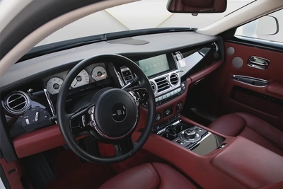ROLLS ROYCE GHOST - 2016 - GCC - ORIGINAL PAINT - FULLY LOADED-7