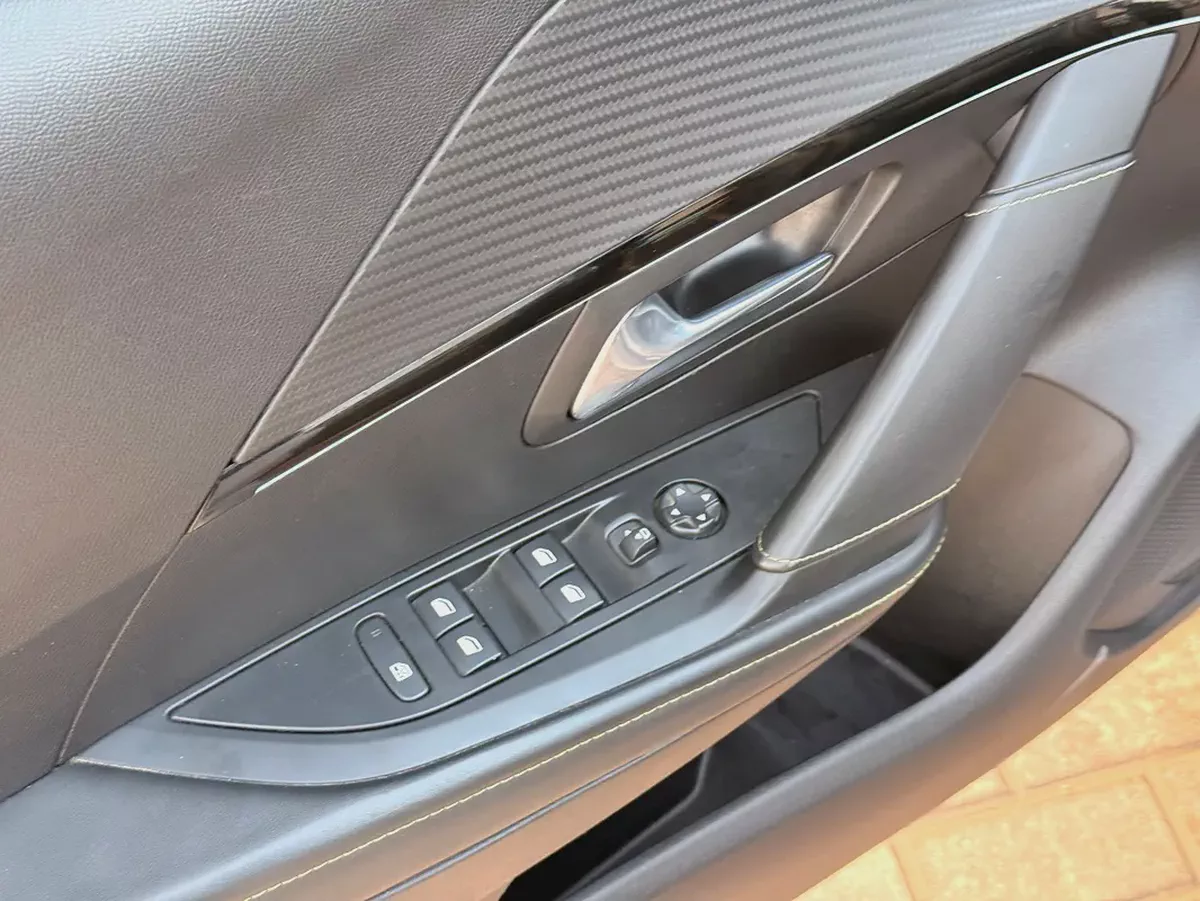 Peugeot 208 GT Line 2023 GCC Specs-13-13