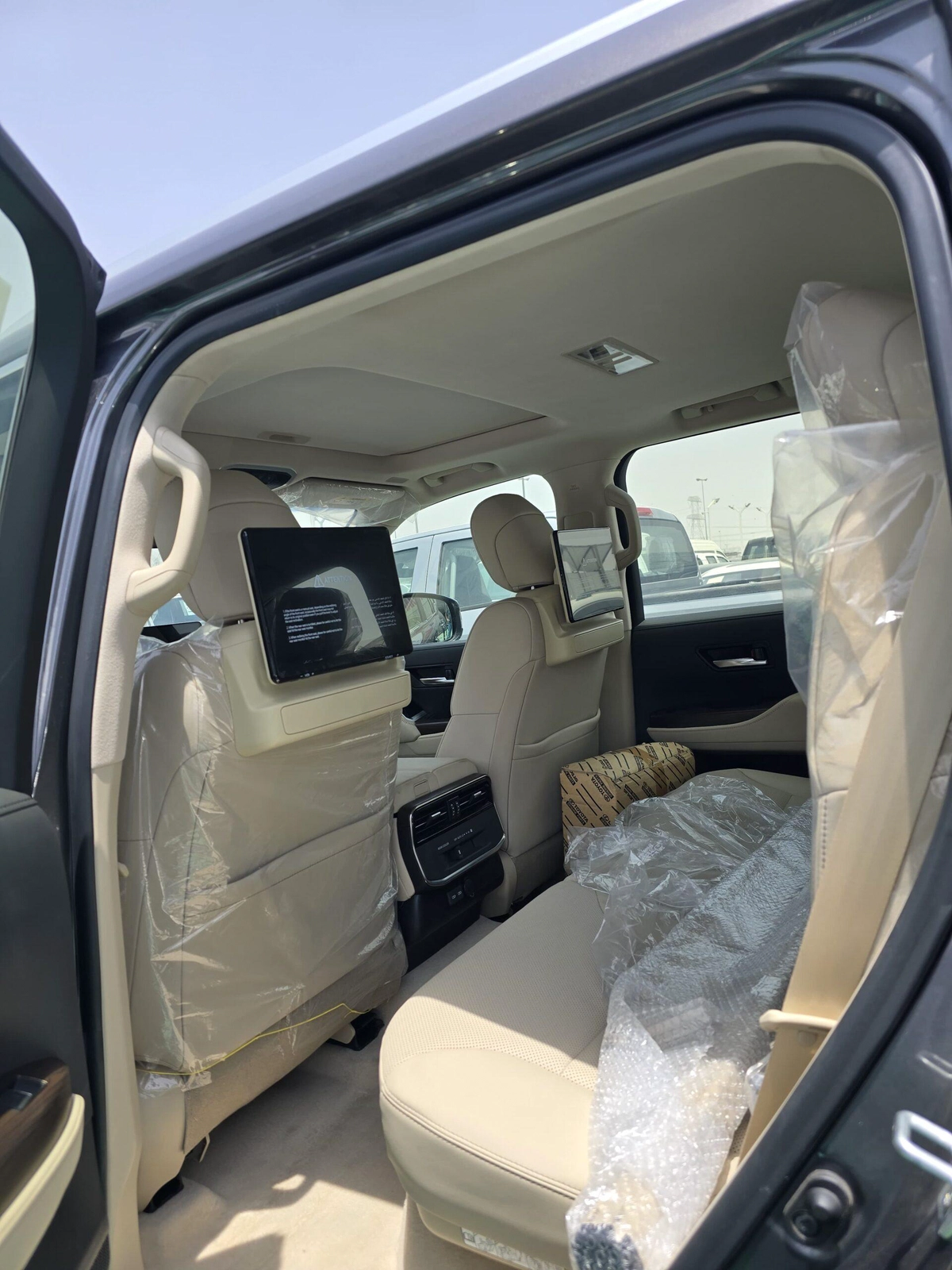 2026 Toyota Land Cruiser LC300 VXR 4.0L Petrol-5-5