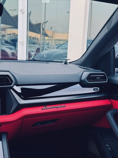 Lamborghini Urus SE 2025 Hybrid - Brand New - Future of Performance-11