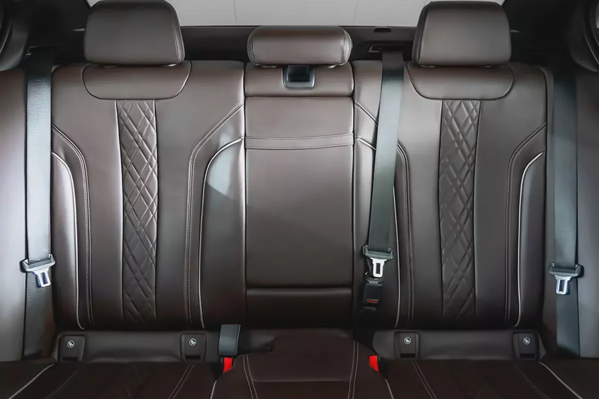 AED 3,172 / 60 months | 0% DP | 2019 BMW 5 Series M550i / Full BMW Service History-12-12