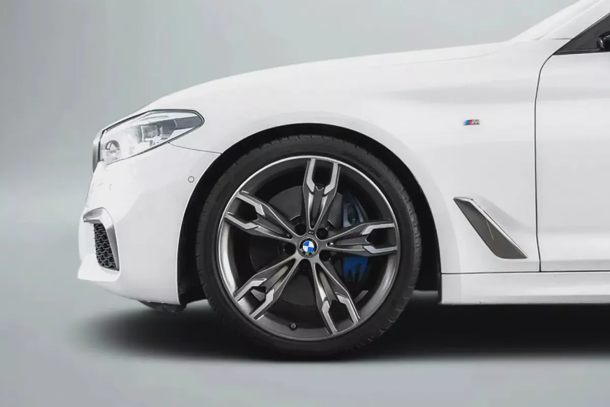 AED 3,172 / 60 months | 0% DP | 2019 BMW 5 Series M550i / Full BMW Service History-5-5