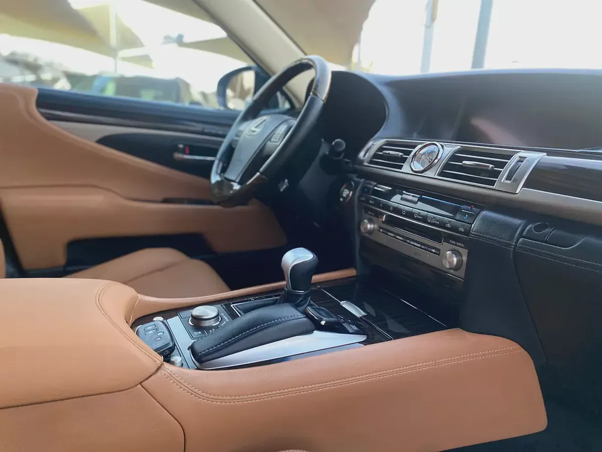 Lexus LS 460 Black 2015-14-14