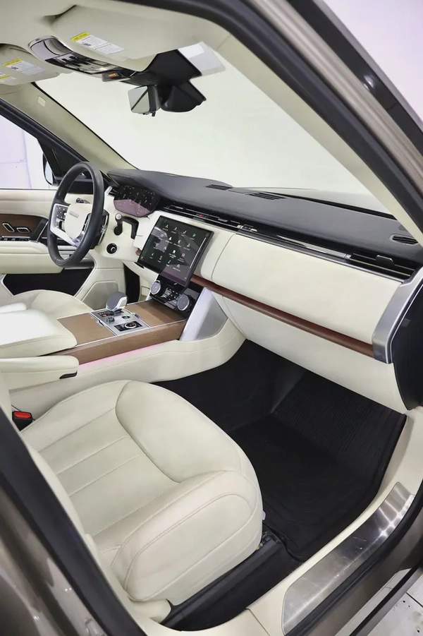 RANGE ROVER V8 LONG WHEEL BASE P530 7 SEATER - FULLY LOADED