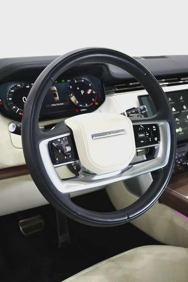 RANGE ROVER V8 LONG WHEEL BASE P530 7 SEATER - FULLY LOADED