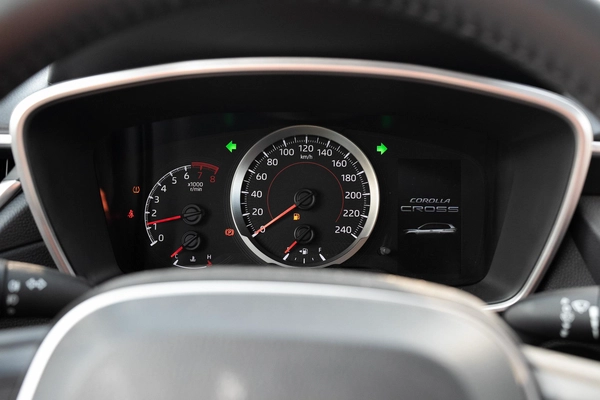 TOYOTA COROLLA CROSS 1.8L FWD 2025 | BRAND NEW | GCC SPECS