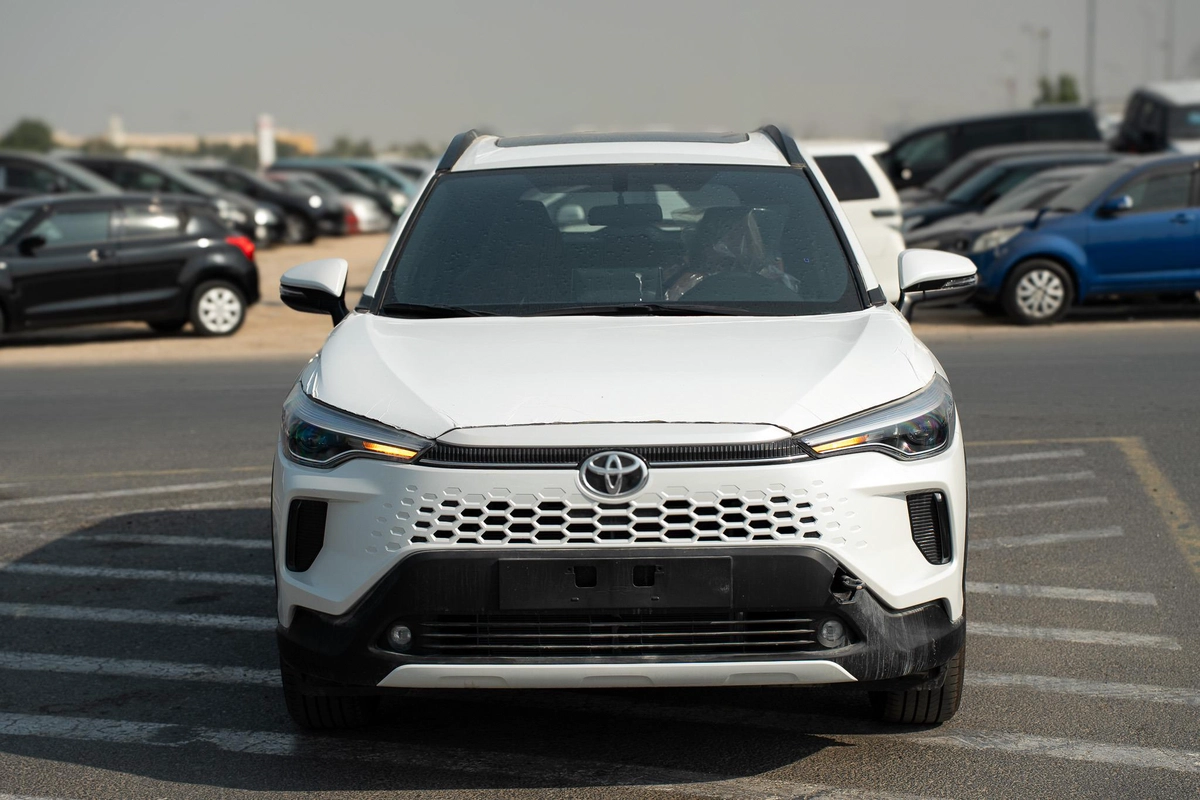 TOYOTA COROLLA CROSS 1.8L FWD 2025 | BRAND NEW | GCC SPECS-1-1