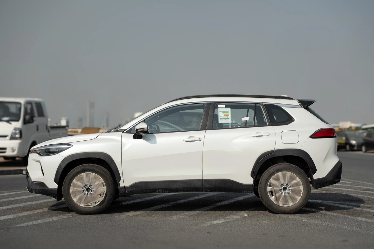 TOYOTA COROLLA CROSS 1.8L FWD 2025 | BRAND NEW | GCC SPECS-8-8