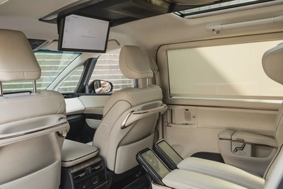 Lexus LM 350h 2024-6