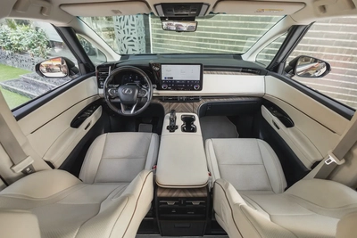 Lexus LM 350h 2024-12