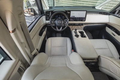Lexus LM 350h 2024-20
