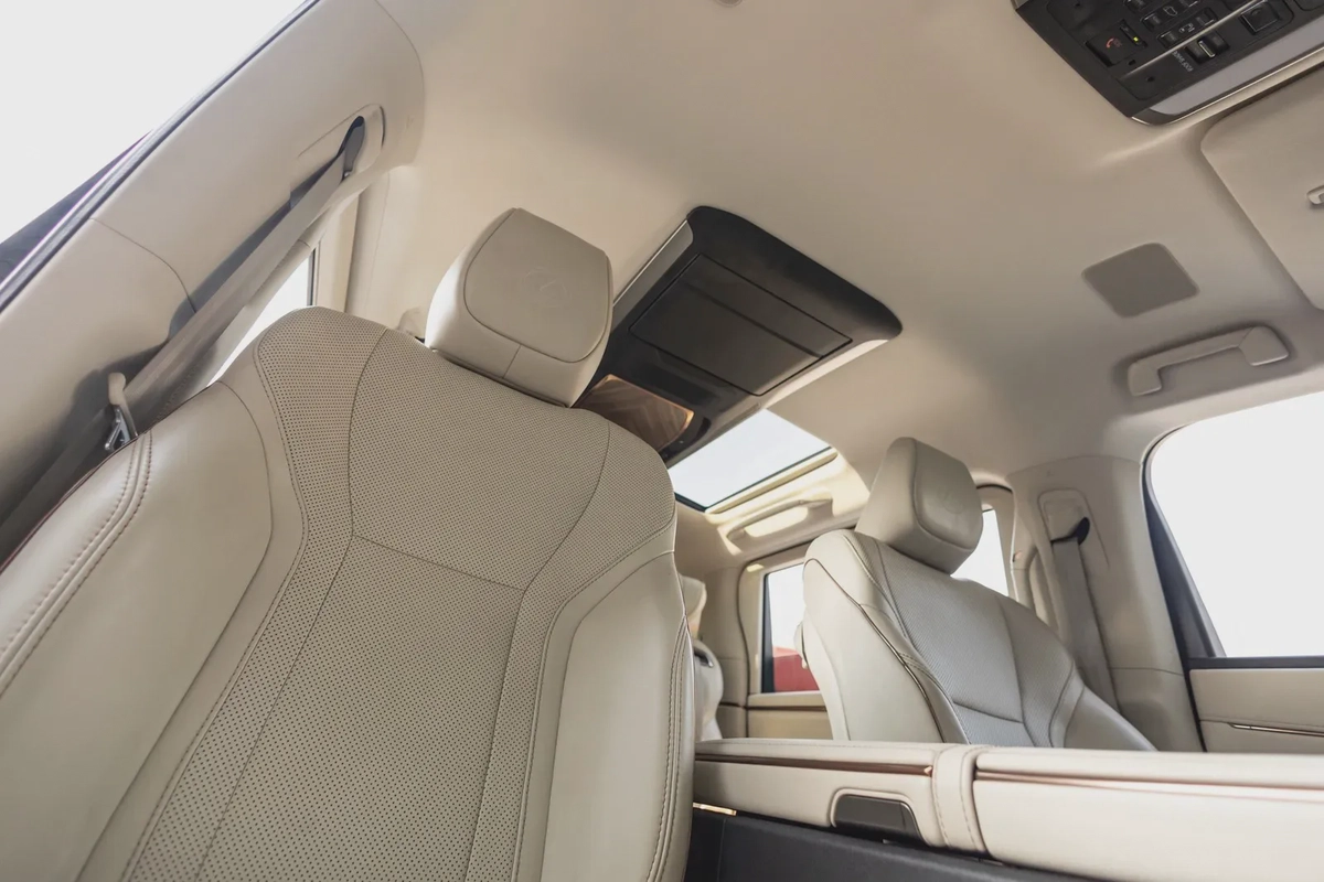 Lexus LM 350h 2024-1-1