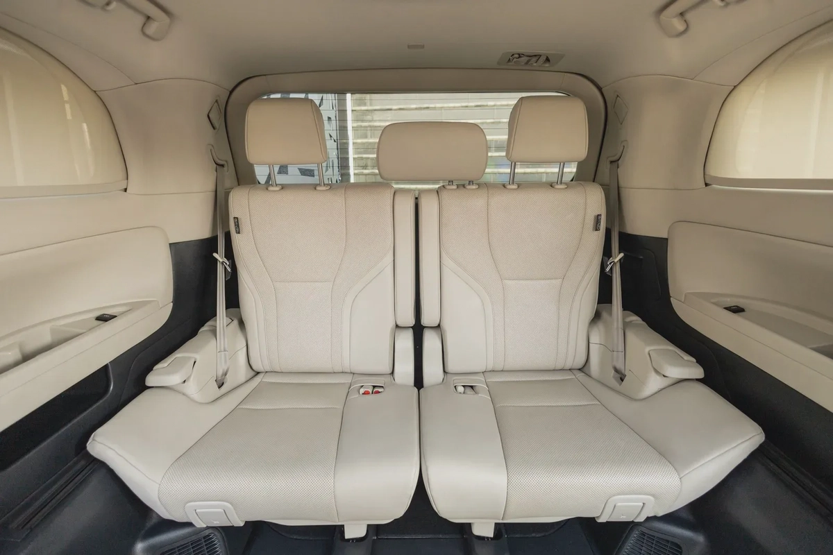 Lexus LM 350h 2024-4-4