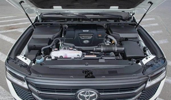 Toyota Land Cruiser LC300 GXR 3.3D AT MY2024 – WHITE