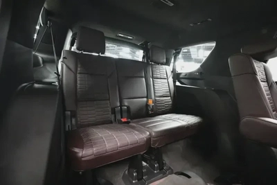 Cadillac Escalade-6
