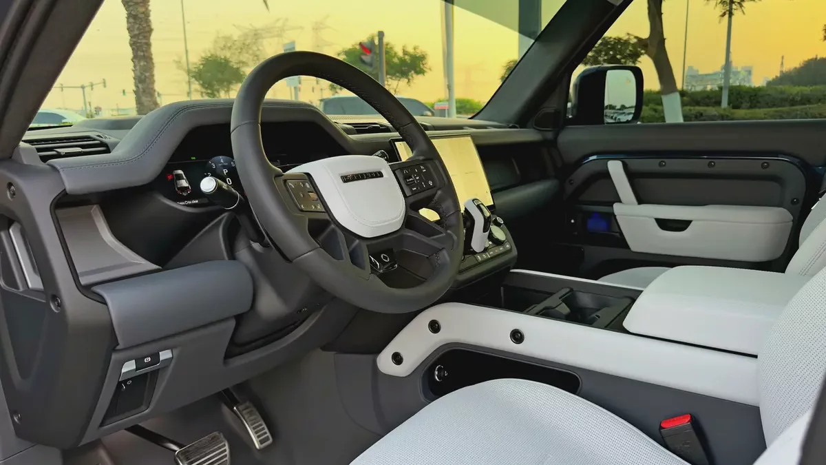 2026 Land Rover Defender Octa D110 P635, Dealer Warranty and Service Package, GCC Specifications-7-7
