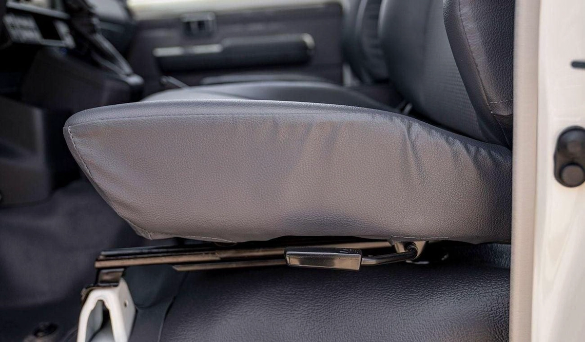 Toyota Land Cruiser 70 LC 78 HARDTOP 2.8L AT LC78 2.8L AT DIESEL 2026-14-0