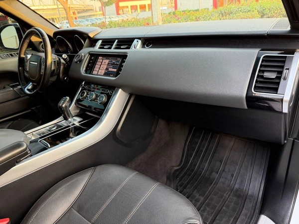 Land Rover Range Rover Sport V8