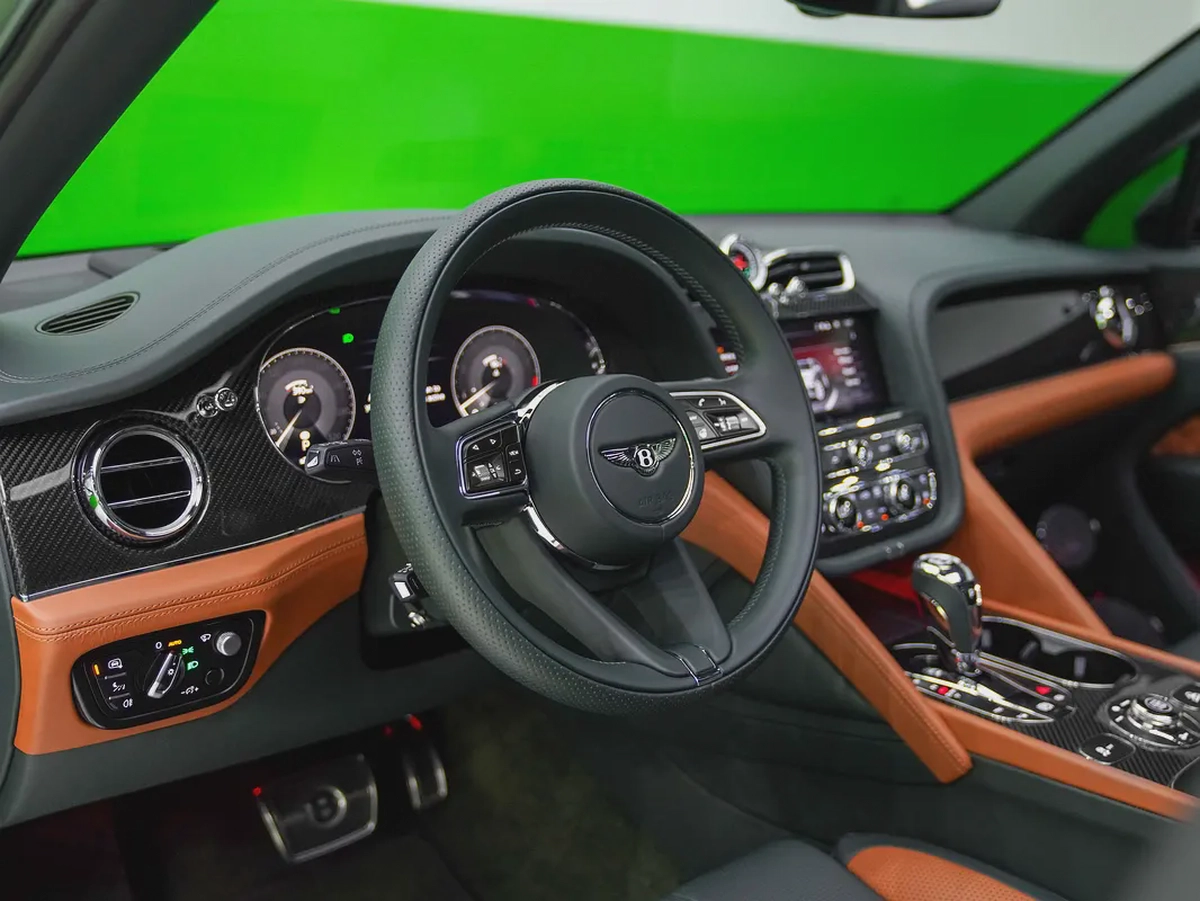 SWAP YOUR CAR for 2022 BENTAYGA BLACKLINE-TOURING PACKAGE-MULLINER-CARBON PACKAGE WITH NAIM-7-7
